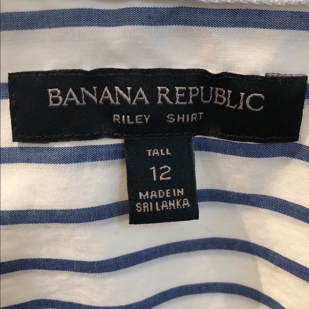 Button down - Picture 3 of 3